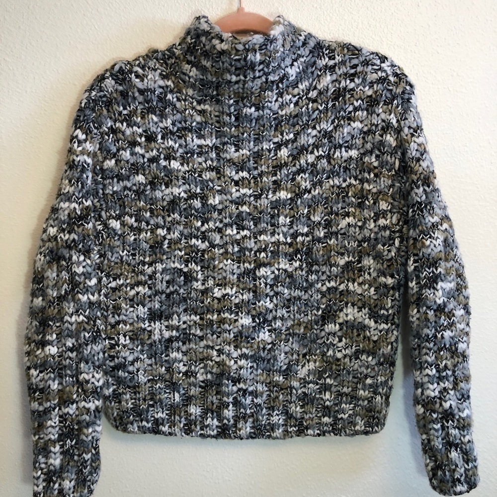 Black Tape Women's Cable Knit Sweater Could fit medium - Picture 6 of 8